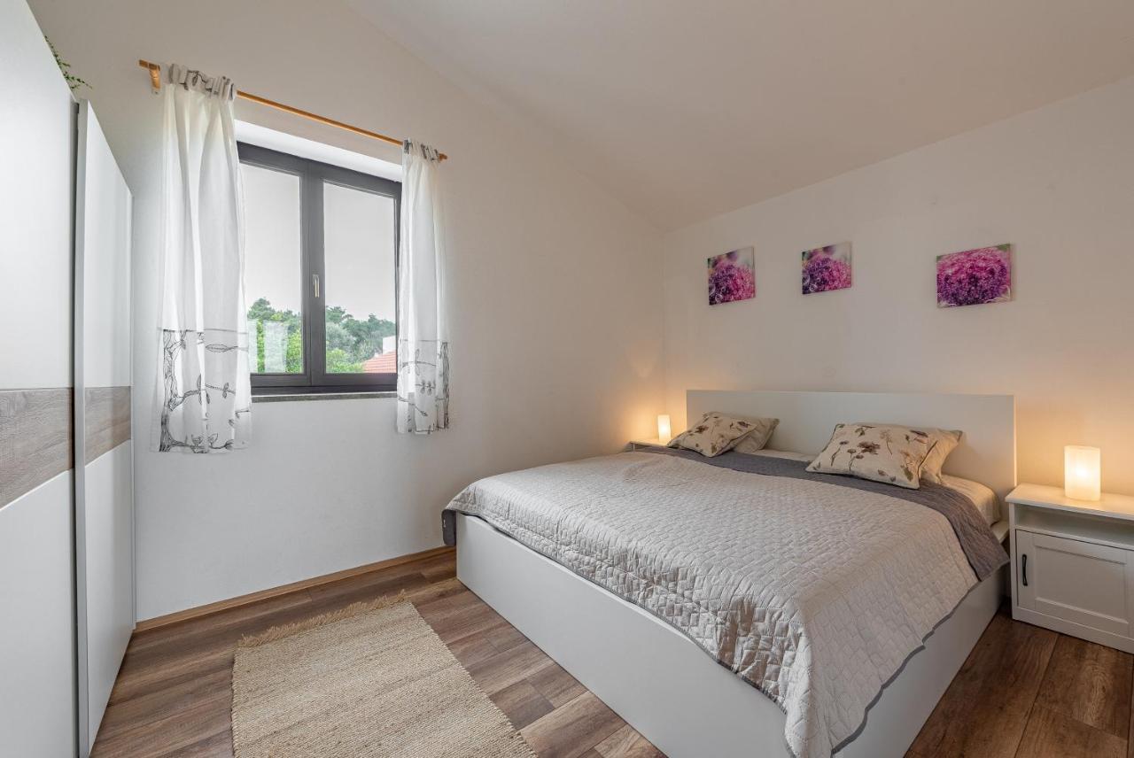 Apartment Tomislav Vir Kültér fotó